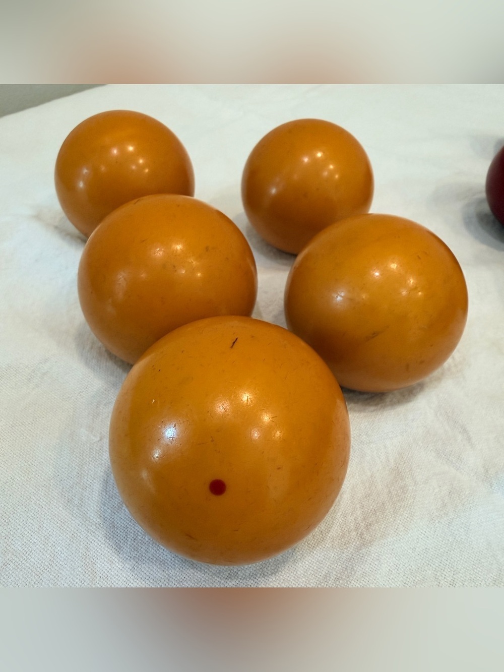 Vintage Bakelite Game Balls Lot 11 Cherry Red Butterscotch Yellow 54-57mm 1460g - Picture 10 of 16